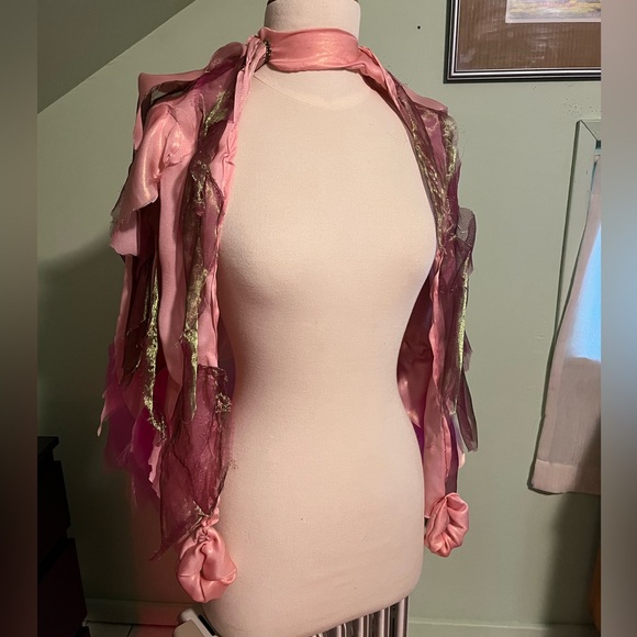 Pink wings and hummingbird mask - Picture 3 of 6